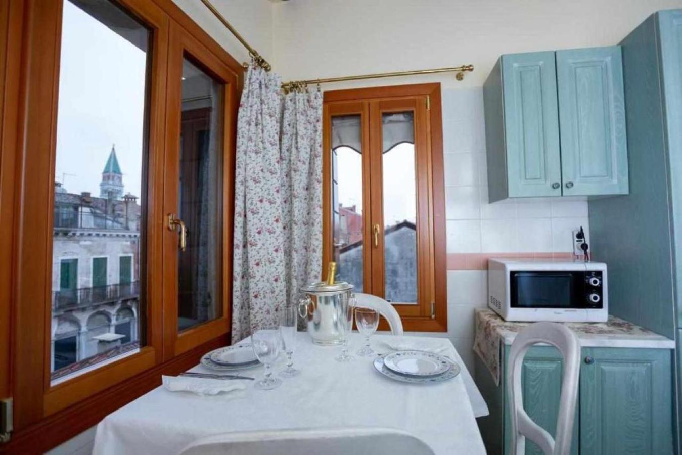 Emanuela'S Flat Apartment Venice Ngoại thất bức ảnh